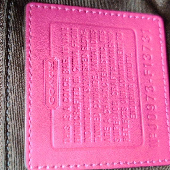 Rare Authentic Coach Leather Soho pleated Hobo Large Pink (F13731) - Picture 10 of 13